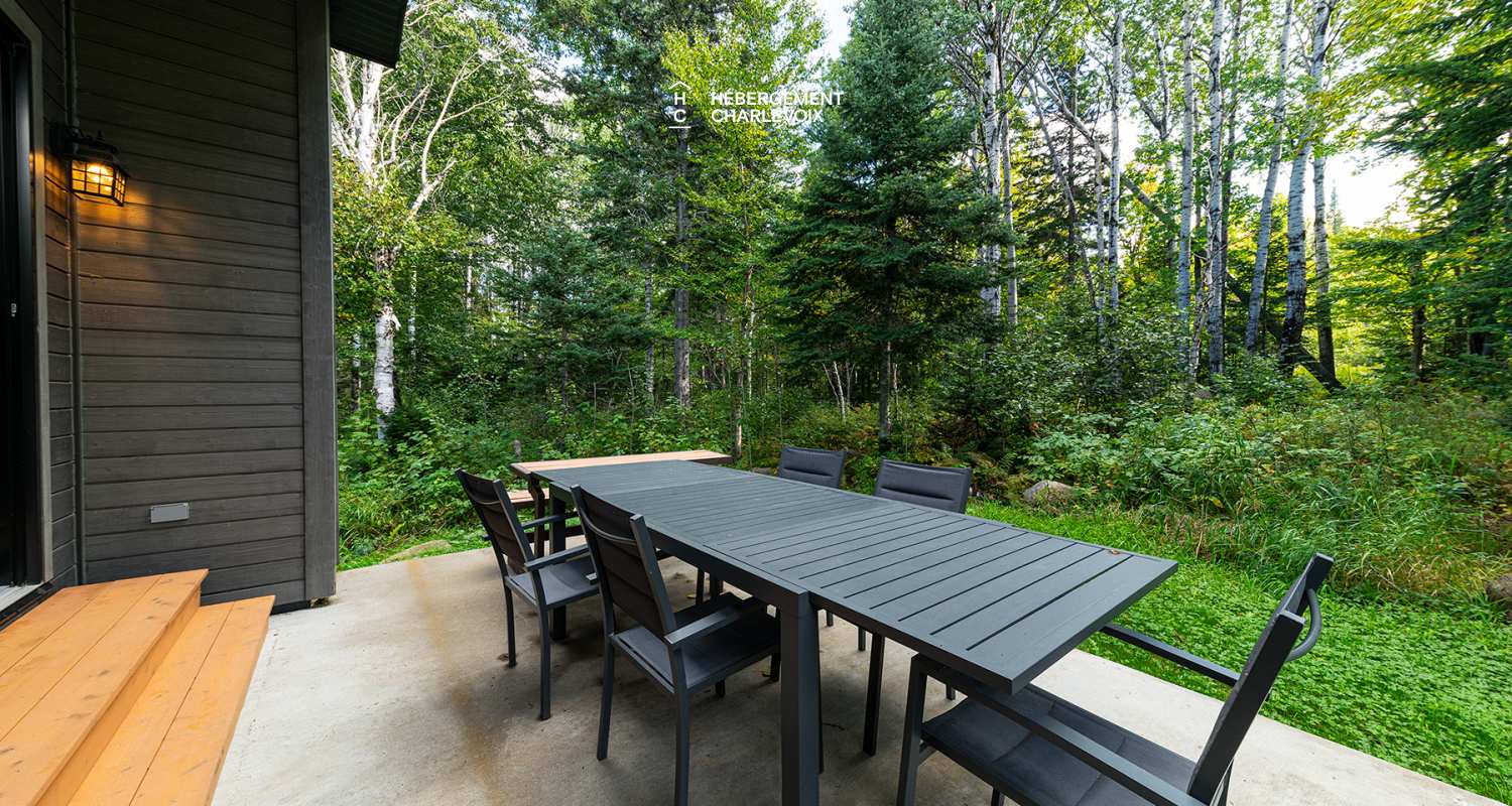 MAT-77 - Magnifique chalet dans un écrin de verdure